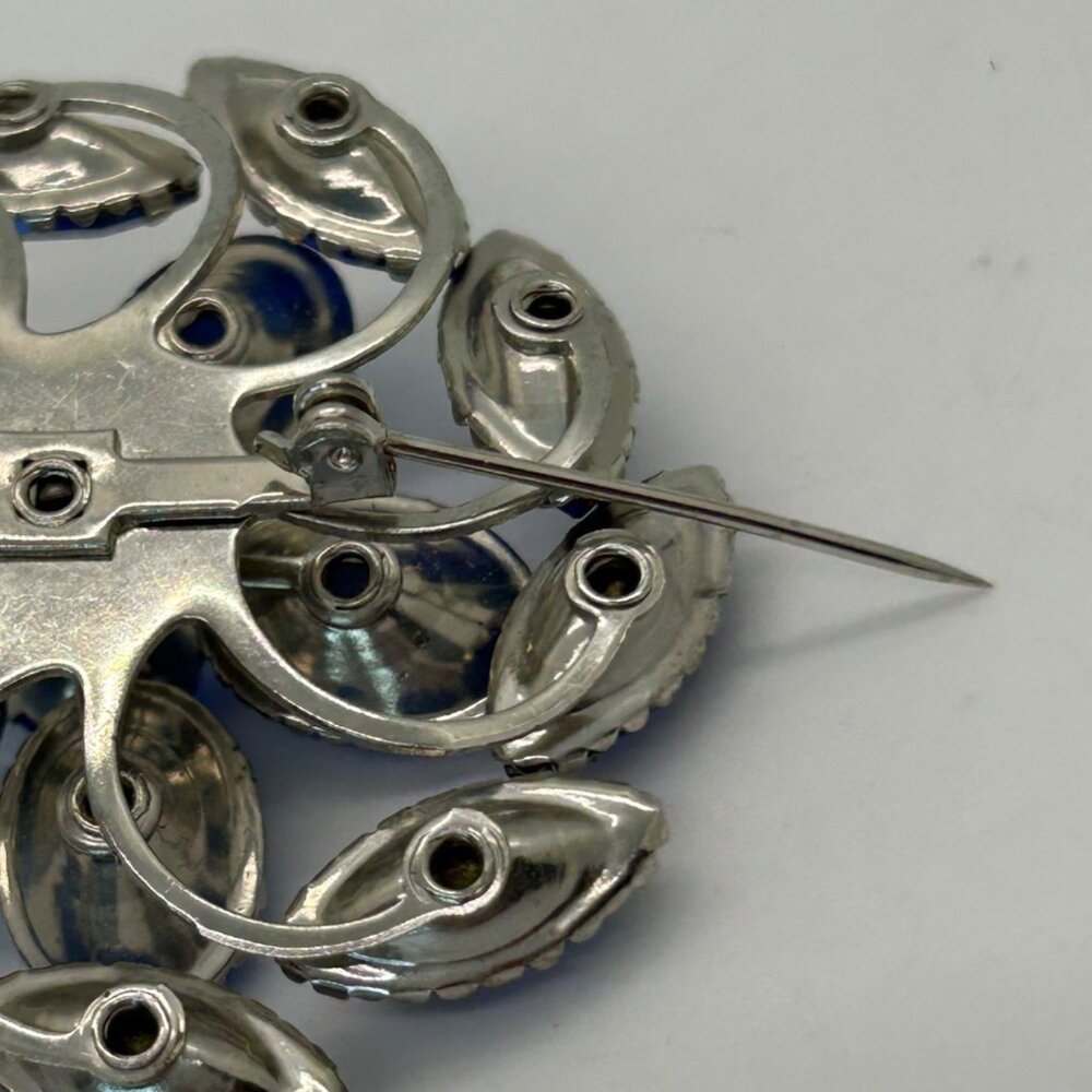 Vintage Blue Cabochon Brooch Rhinestone Floral Acrylic Plastics1940s-1950s Rivet - Picture 9 of 15